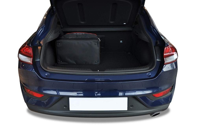 HYUNDAI i30 FASTBACK 2017+ CAR BAGS SET 4 PCS